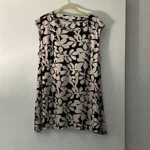 Liz Claiborne Black and Cream Patterned Top